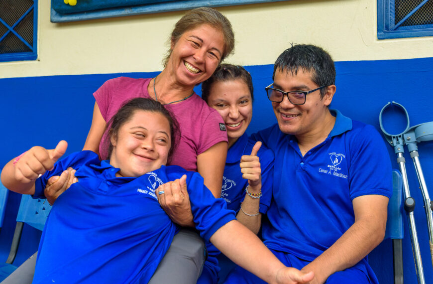 Entlang der Küste und durch die Berge zurück nach Ecuador